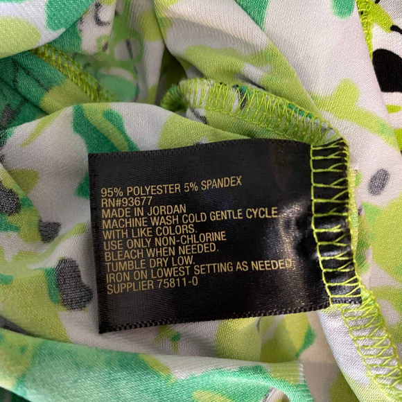 Worthington Petite Sleeveless Floral Blouse - Picture 5 of 5